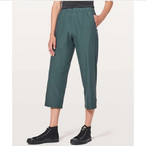 Lululemon Next Move Pants Tech Travel Crop Cropped Athletic In Gravity Size 10 - Picture 2 of 11